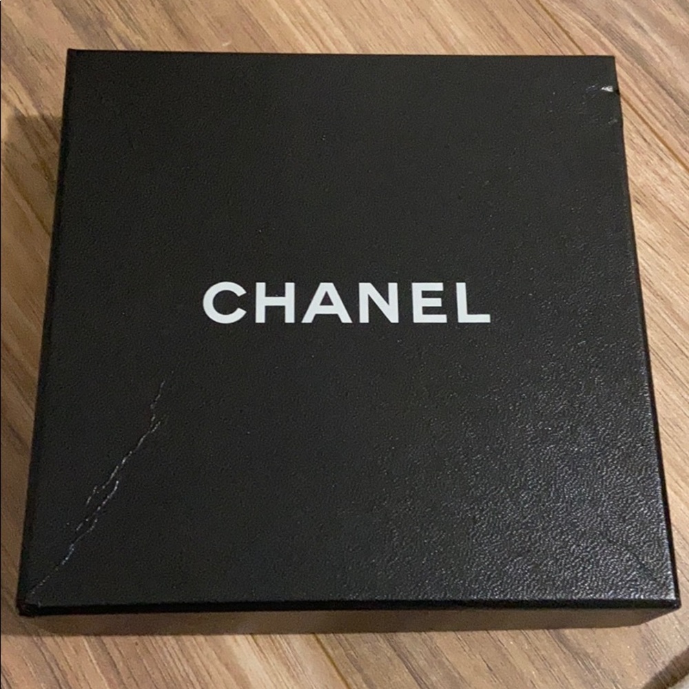 Chanel box